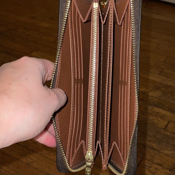 Louis Vuitton Zippy Monogram Wallet - 12 card - 2020 (Like new condition) - Picture 9 of 10